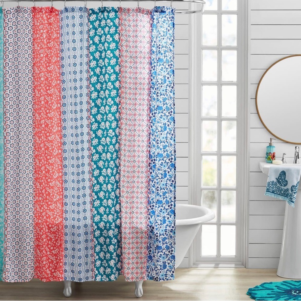 The Pioneer Womann Ditsy Cotton-Rich Patchwork Shower Curtain 72” x 72”